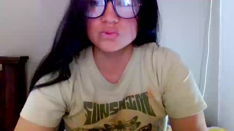 Snapshot of laurengirls1 chatting on September 24, 2:53 pm onlyfan laureng7 - 7 laureng2 online show from September 24, 2:53 pm