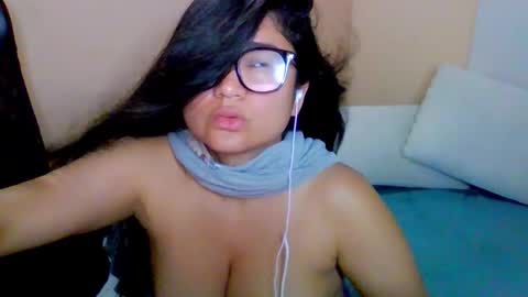 Snapshot of laurengirls1 chatting on October 4, 4:54 am onlyfan laureng7 - 7 laureng2 online show from October 4, 4:54 am