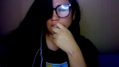 Snapshot of laurengirls1 chatting on October 5, 5:00 pm onlyfan laureng7 - 7 laureng2 online show from October 5, 5:00 pm