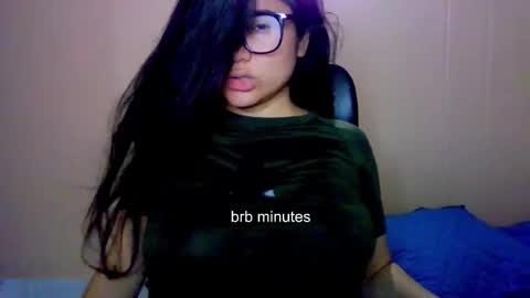 Snapshot of laurengirls1 chatting on October 6, 11:35 pm onlyfan laureng7 - 7 laureng2 online show from October 6, 11:35 pm