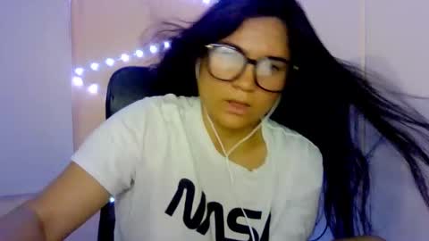 Snapshot of laurengirls1 chatting on October 10, 2:10 am onlyfan laureng7 - 7 laureng2 online show from October 10, 2:10 am