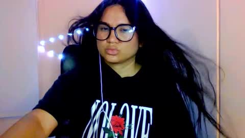 Snapshot of laurengirls1 chatting on October 18, 3:42 am onlyfan laureng7 - 7 laureng2 online show from October 18, 3:42 am