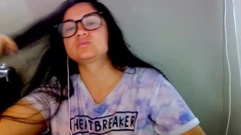 Snapshot of laurengirls1 chatting on October 21, 2:40 pm onlyfan laureng7 - 7 laureng2 online show from October 21, 2:40 pm