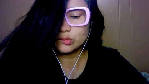 onlyfan laureng7 - 7 laureng2 online show from December 18, 9:32 pm