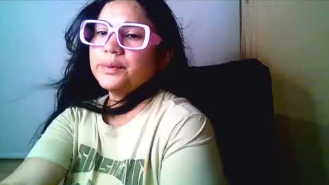 Snapshot of laurengirls1 chatting on June 22, 10:51 pm onlyfan laureng7 - 7 laureng2 online show from June 22, 10:51 pm