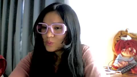Snapshot of laurengirls1 chatting on July 16, 2:01 pm onlyfan laureng7 - 7 laureng2 online show from July 16, 2:01 pm