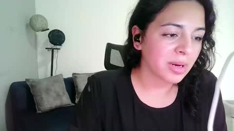 laurenhot94 online show from February 27, 9:15 pm