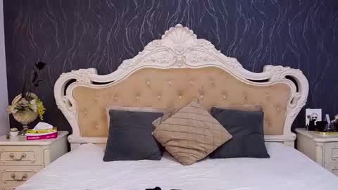 Laura online show from February 10, 5:06 pm