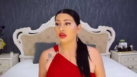 Snapshot of laurenjenssen chatting on June 19, 11:47 am Laura online show from June 19, 11:47 am