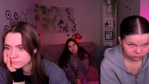 Laure online show from February 23, 10:45 am