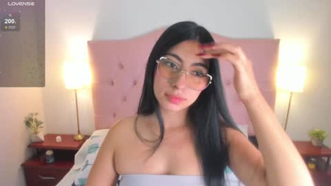 laurenn_smitth online show from January 13, 12:35 pm