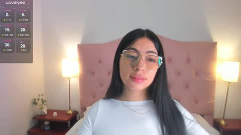 laurenn_smitth online show from February 10, 12:29 pm