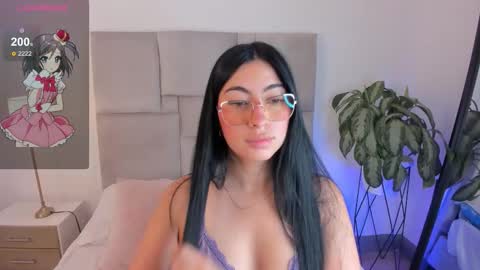 laurenn_smitth online show from September 18, 12:51 pm
