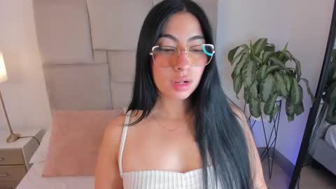 laurenn_smitth online show from September 22, 12:51 pm