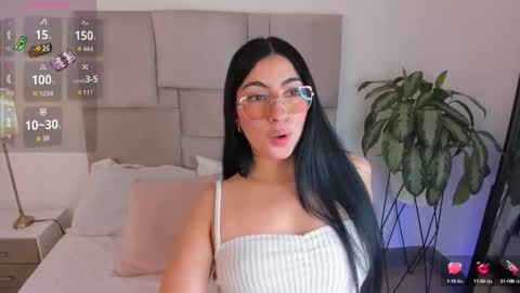 laurenn_smitth online show from September 29, 12:54 pm