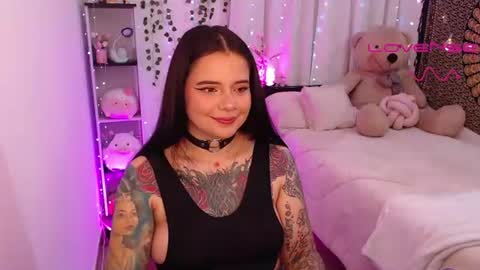 Snapshot of laurensmiith chatting on August 5, 4:26 am . online show from August 5, 4:26 am