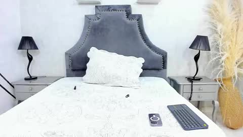 Lauren  online show from December 22, 3:31 pm