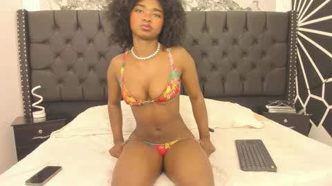 Lauren  online show from February 17, 1:18 pm