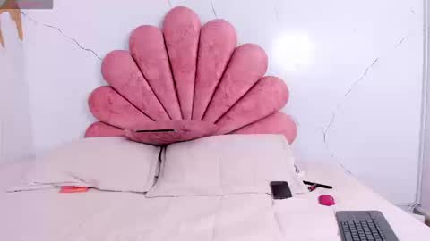 Lauren  online show from March 13, 3:51 pm