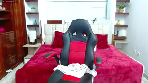 laurent online show from January 29, 9:33 am