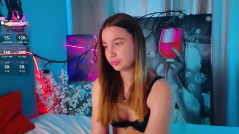 Snapshot of laurieperez chatting on February 1, 8:24 am Lola online show from February 1, 8:24 am