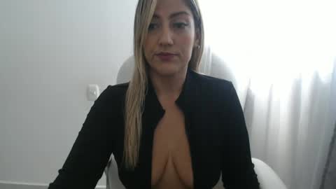 Laurita online show from June 21, 1:03 pm