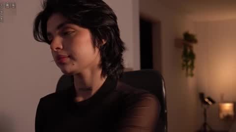 Snapshot of laurita_4 chatting on February 9, 1:26 pm laurita_4 online show from February 9, 1:26 pm