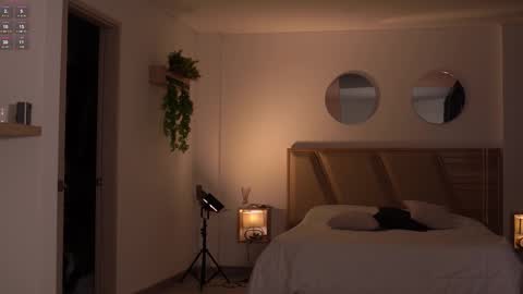 Snapshot of laurita_4 chatting on February 24, 2:48 pm laurita_4 online show from February 24, 2:48 pm