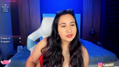 Snapshot of lauroberts chatting on September 16, 4:02 am Lau Roberts online show from September 16, 4:02 am