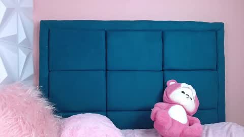 Snapshot of laurynjeffers chatting on March 7, 4:00 pm LaurynJeffers online show from March 7, 4:00 pm