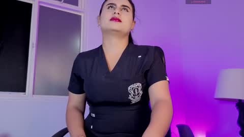 Snapshot of laurynjeffers chatting on March 17, 3:33 am LaurynJeffers online show from March 17, 3:33 am