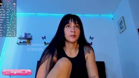 Snapshot of lauureen_c chatting on May 31, 7:59 pm Jessica - online show from May 31, 7:59 pm
