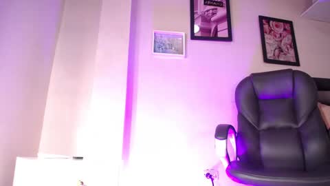 LauWild online show from January 16, 11:25 am