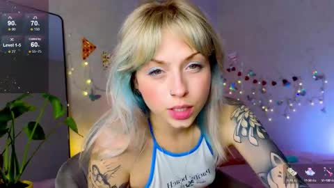 Snapshot of lavenly chatting on September 18, 1:02 pm Melissa online show from September 18, 1:02 pm