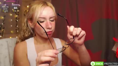 Mia online show from January 19, 1:53 am