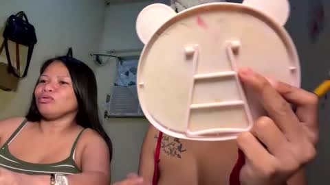 lavvenderr online show from February 15, 4:53 am