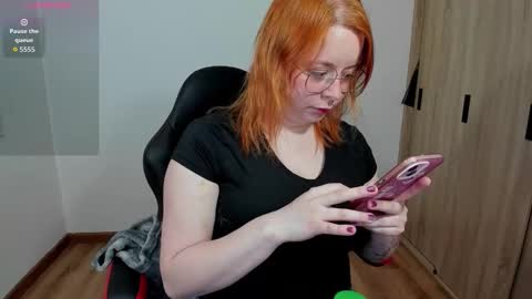 Snapshot of lay_lah chatting on January 8, 9:06 pm laylaah online show from January 8, 9:06 pm