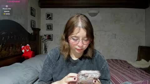 Snapshot of lay_lah chatting on February 2, 12:53 am laylaah online show from February 2, 12:53 am