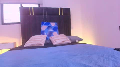 Lay Madison  online show from February 16, 7:10 pm