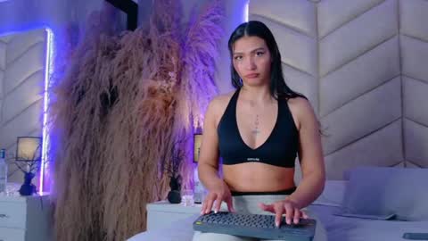 laya online show from September 24, 4:27 am