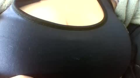 Snapshot of layannalea chatting on May 4, 5:31 pm layannalea online show from May 4, 5:31 pm