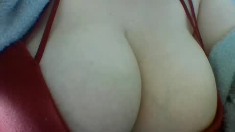 Snapshot of layannalea chatting on May 6, 10:15 pm layannalea online show from May 6, 10:15 pm