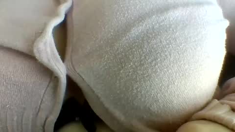 Snapshot of layannalea chatting on July 23, 5:00 pm layannalea online show from July 23, 5:00 pm
