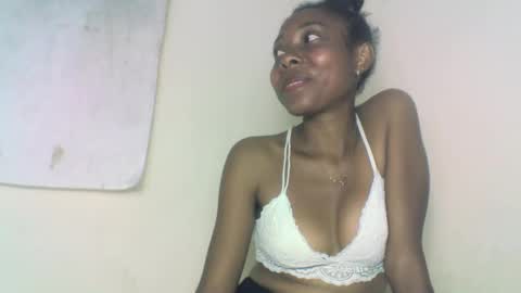 layannek online show from September 18, 6:10 pm