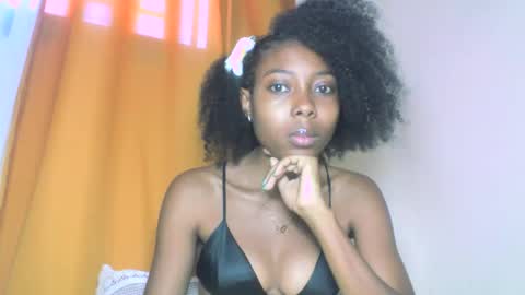 layannek online show from October 14, 8:59 am