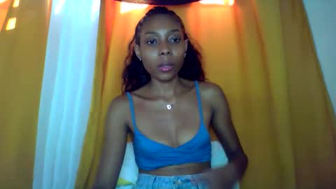 layannek online show from December 15, 6:28 am