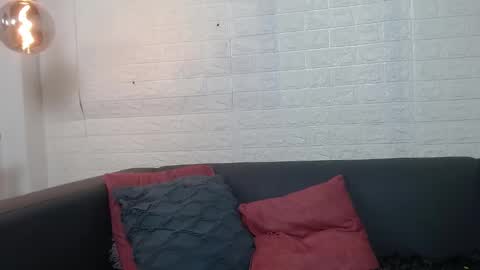 Layla online show from February 17, 2:31 am