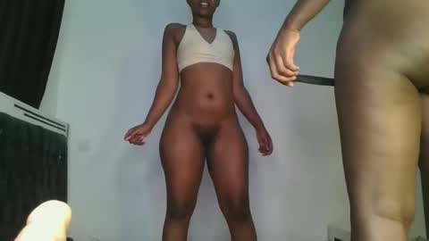 layla_cutiee online show from February 22, 11:58 pm