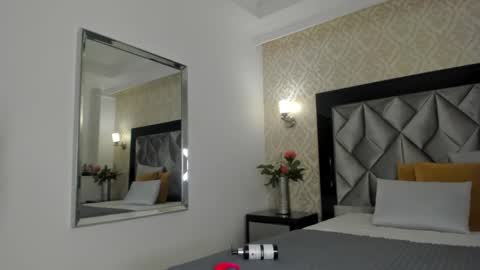 Layla Mackenzie  online show from October 6, 2:53 am