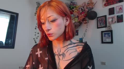 Snapshot of layla_quinn chatting on May 22, 7:41 pm layla_quinn online show from May 22, 7:41 pm